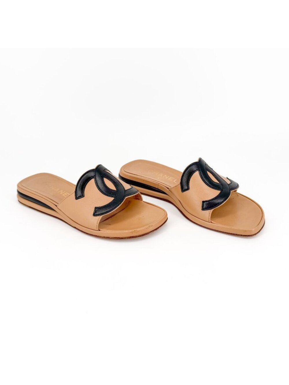 Chanel Vintage Cambon Beige Black CC Slide Flat Wedge Sandals Size 37.5 US 6.5–7